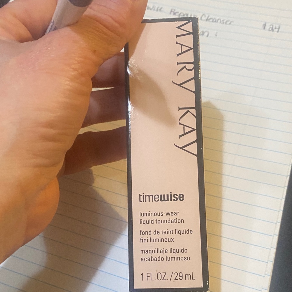 Mary Kay Timewise Luminous-Wear Foundation - liquid :ivory 5